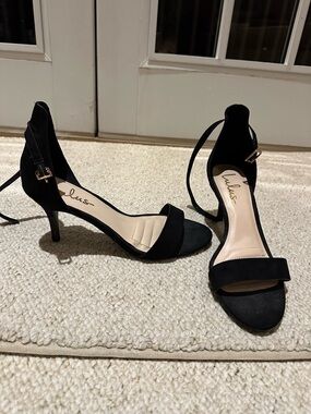 Women’s Lulu's Black Suede Ankle-Strap Kitten Heels size 8